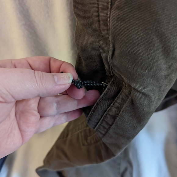 G.H.Bass &Co. heavyweight canvas cargo pants in brown. 36x32 - Picture 4 of 9